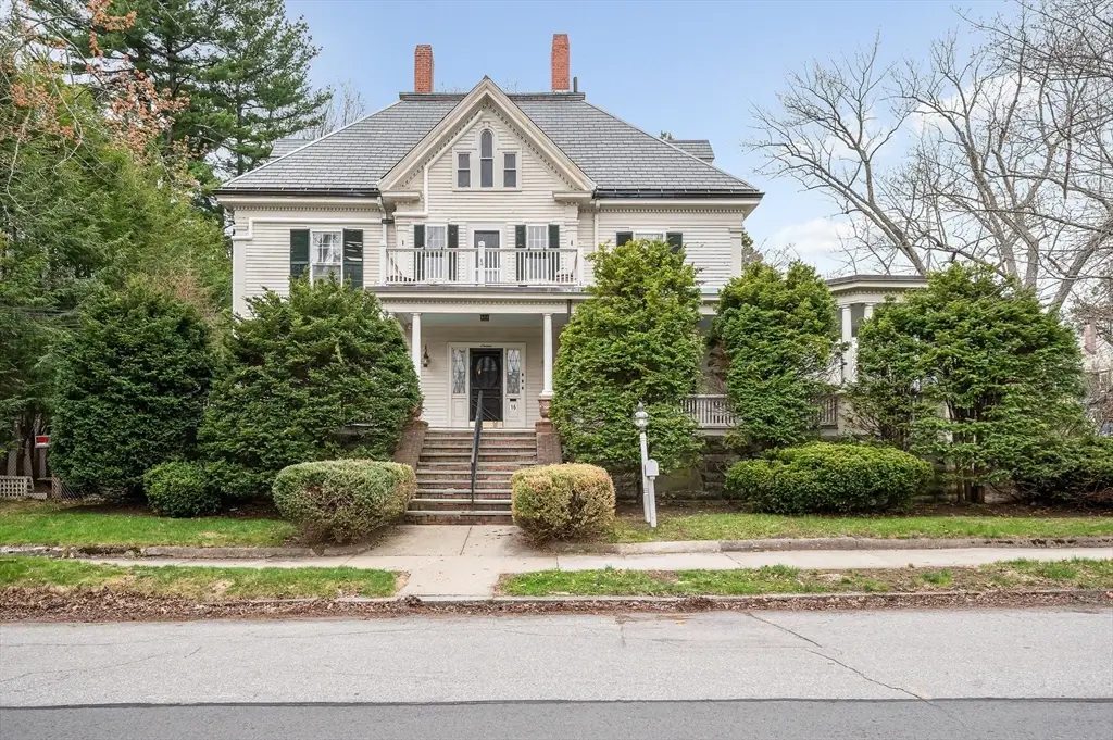 16 Quincy St, Methuen, MA 01844 - #1