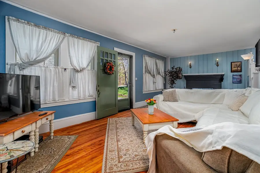 846 Massachusetts Ave, Lunenburg, MA 01462 - #3