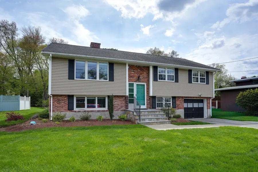 7 Parliament Lane, Woburn, MA 01801 - #2