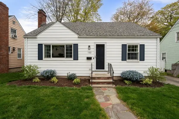 152 Sprague St, Dedham, MA 02026