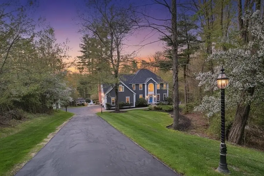 4 Fieldstone Ct, Grafton, MA 01519 - #2