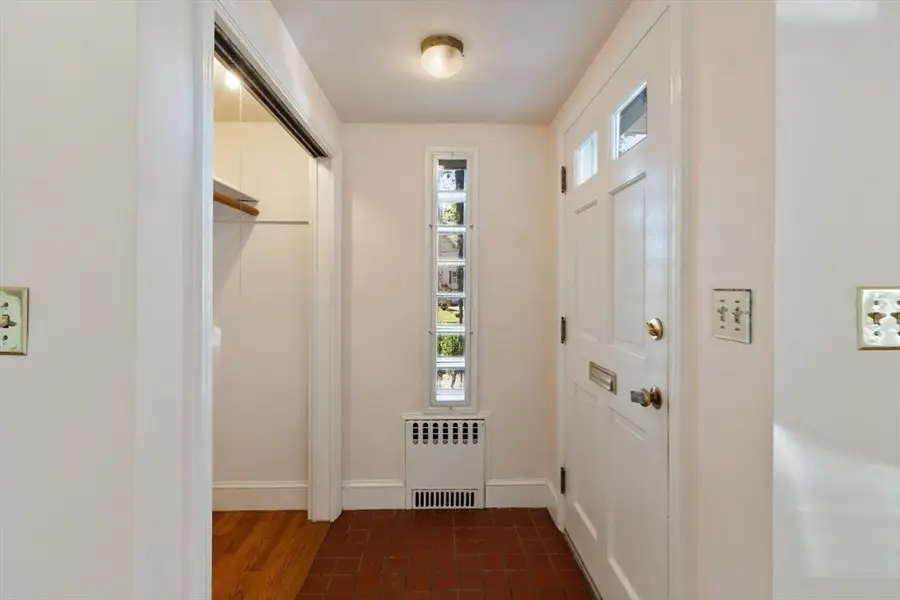 4 Bicknell Terrace, Lawrence, MA 01841 - #3