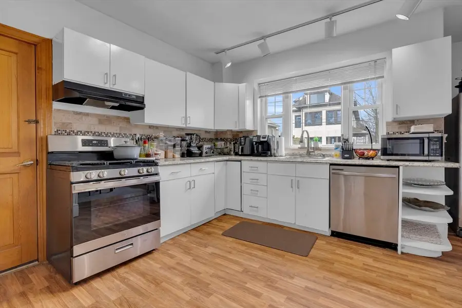 64 Commonwealth Rd, Watertown, MA 02472 - #3