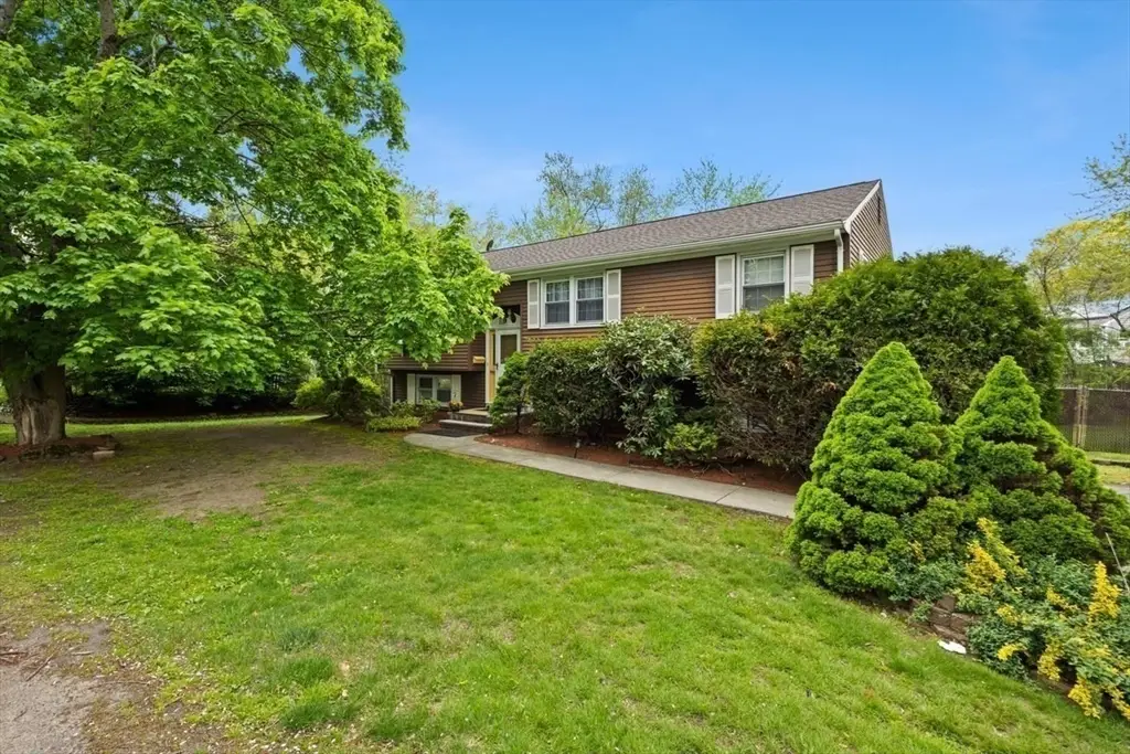 273 W Chestnut St, Brockton, MA 02301 - #1