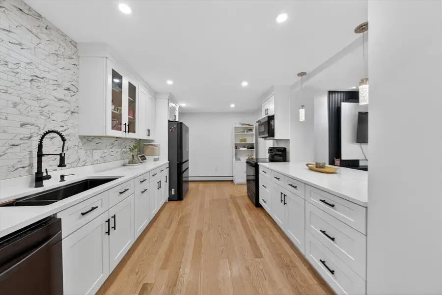 52 High St, Hudson, MA 01749 - #3