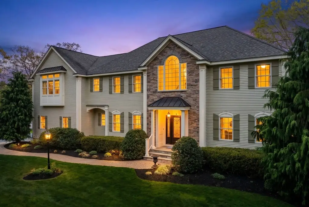 2 Barron Ct, Andover, MA 01810 - #1
