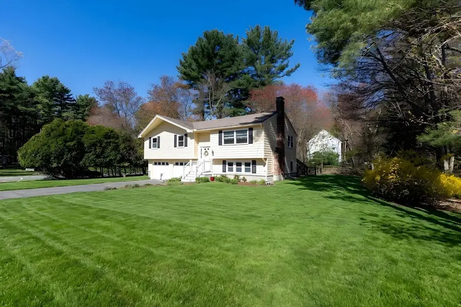 2 Red Coat Ln, Plainville, MA 02762 - #2