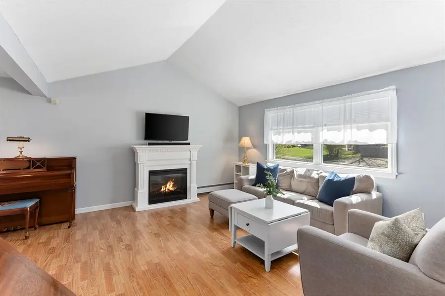 2 Red Coat Ln, Plainville, MA 02762 - #3