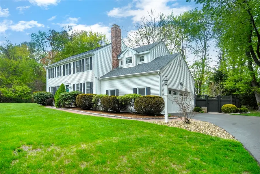 2 Blackthorne Cir, Hopkinton, MA 01748 - #2