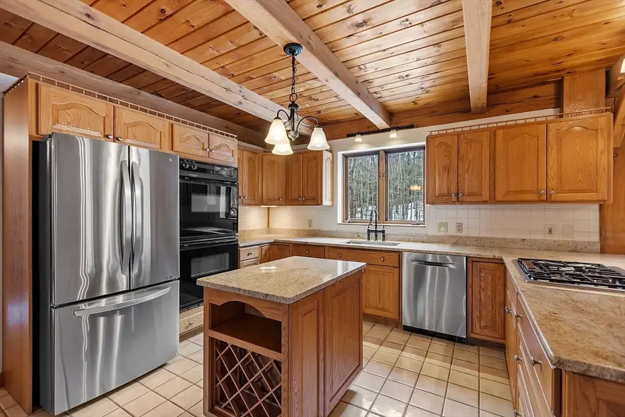 5 Blueberry Hill Ln, Westminster, MA 01473 - #2