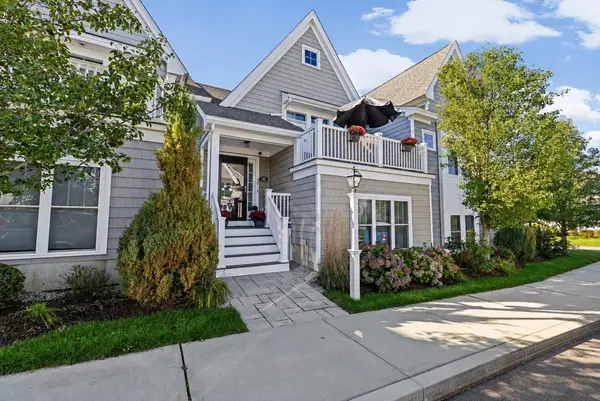 30 Sunflower Way, Plymouth, MA 02360