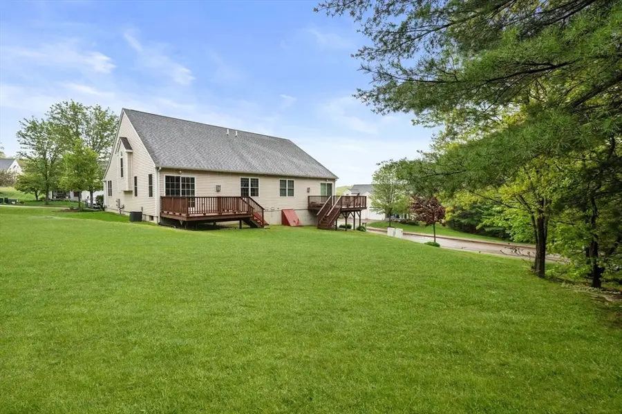 82 Fox Run Rd #82, Blackstone, MA 01504 - #3