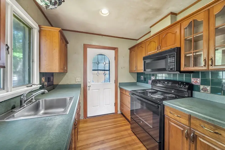 72 Marked Tree Rd, Needham, MA 02492 - #3