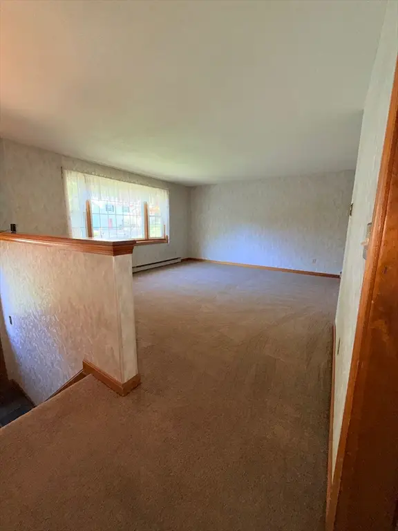 2 Cricklewood Dr, Leicester, MA 01524 - #2