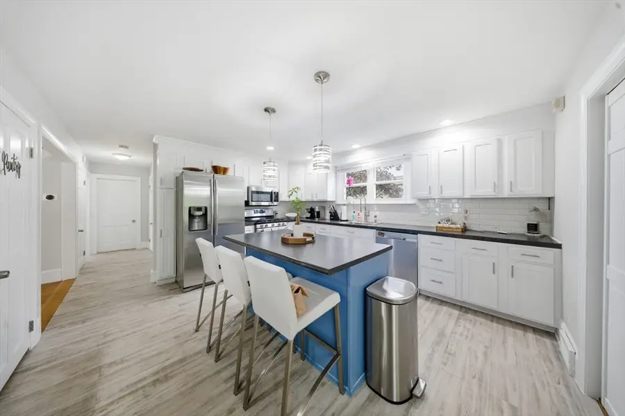 10 Gloucester St, Methuen, MA 01844 - #2