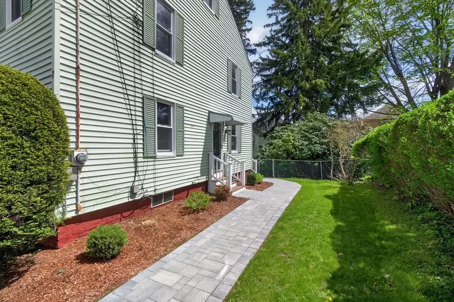 7 East Greenwood St, Amesbury, MA 01913 - #2