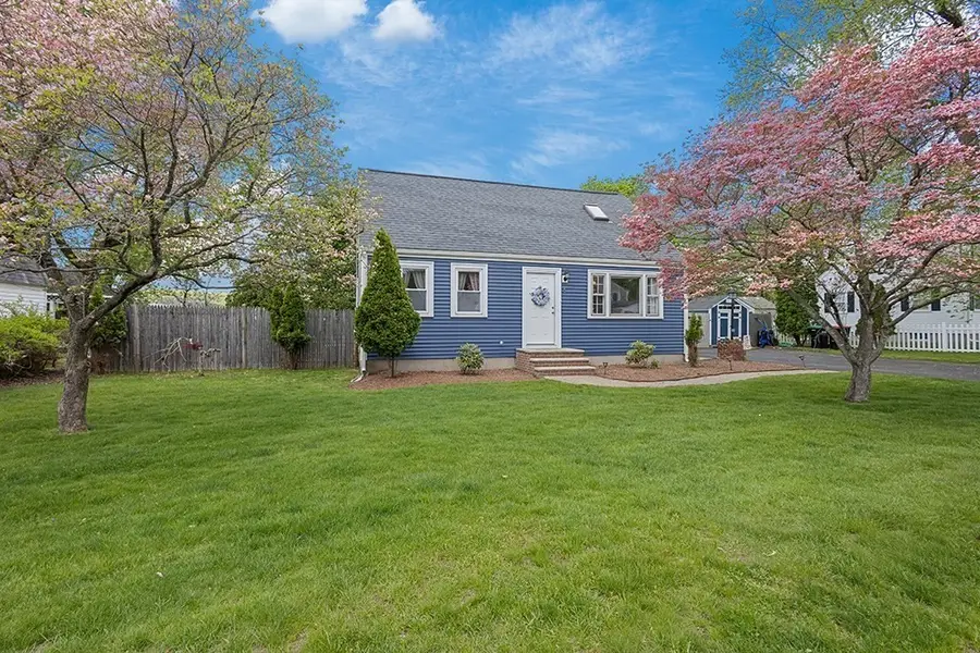 4 Lynn Ave, Plainville, MA 02762 - #3