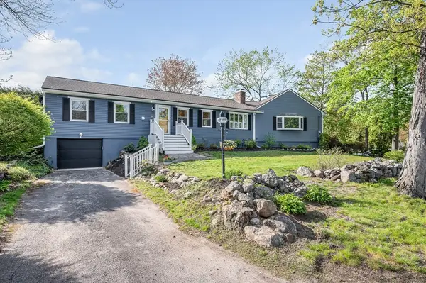 389 Marbleridge Rd, North Andover, MA 01845