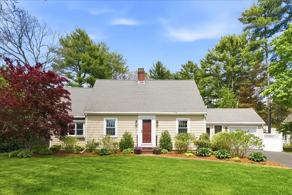 560 Common St, Walpole, MA 02081 - #1
