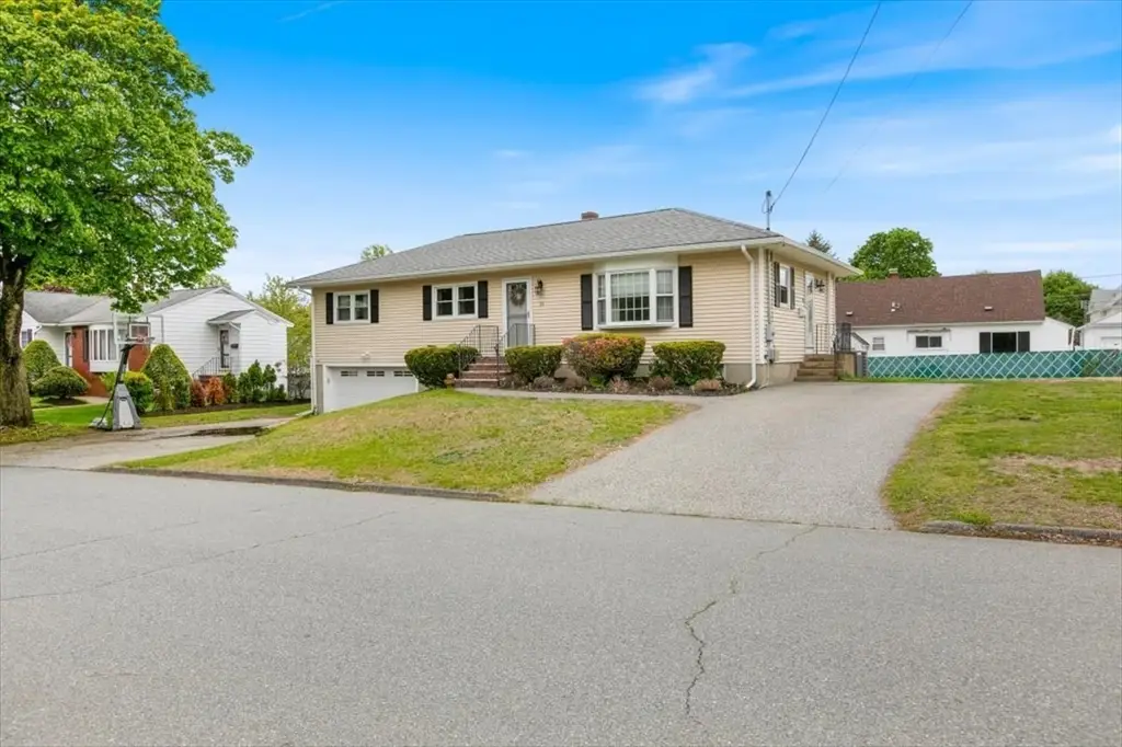 15 Erhardt Terrace, Methuen, MA 01844 - #1