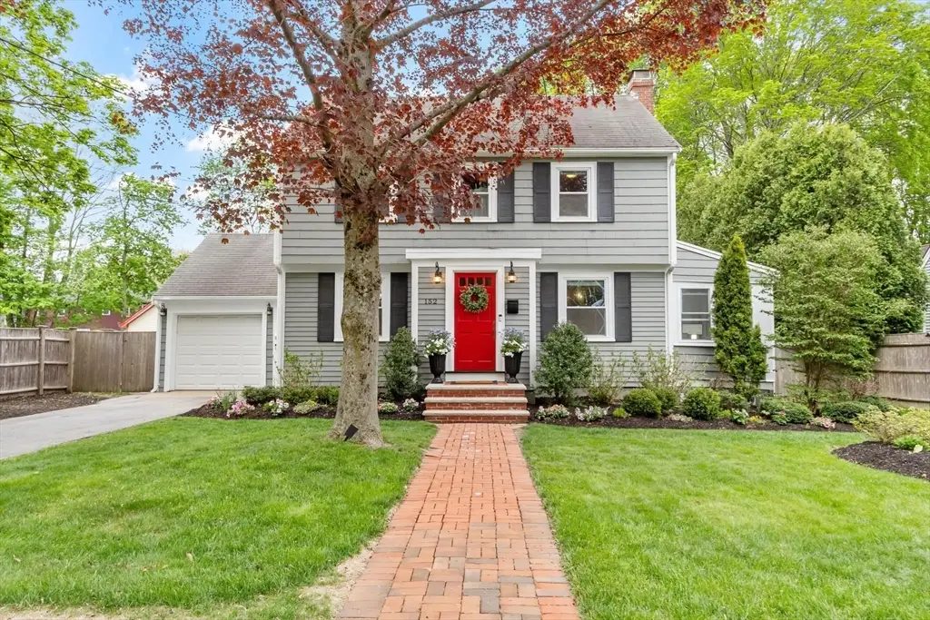152 Oak Street, Reading, MA 01867 - #1