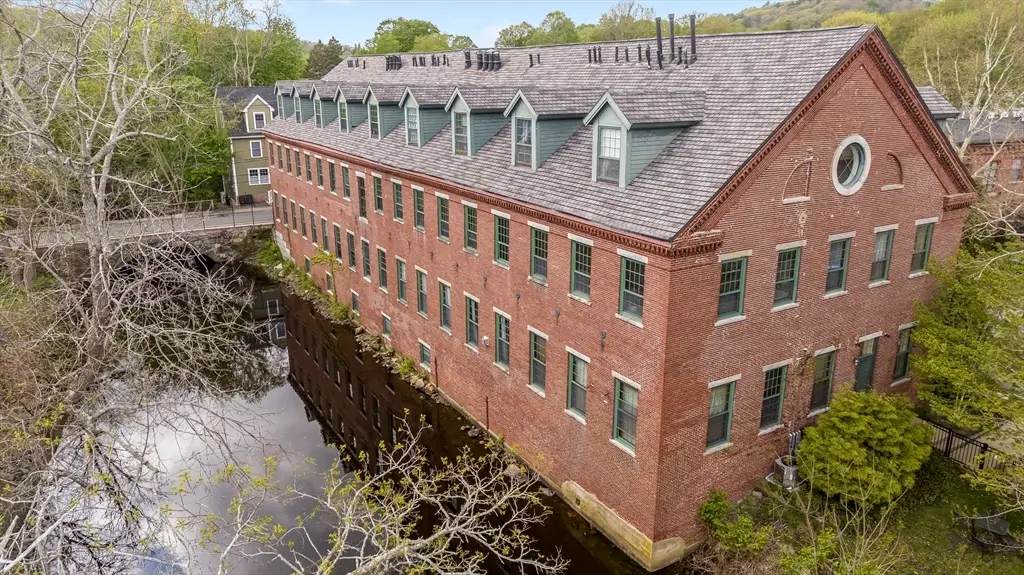 25 Pond St #210, Amesbury, MA 01913 - #1