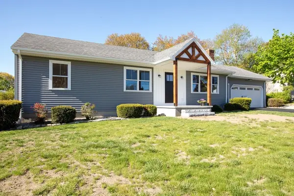 205 Eastview Ave, Somerset, MA 02726