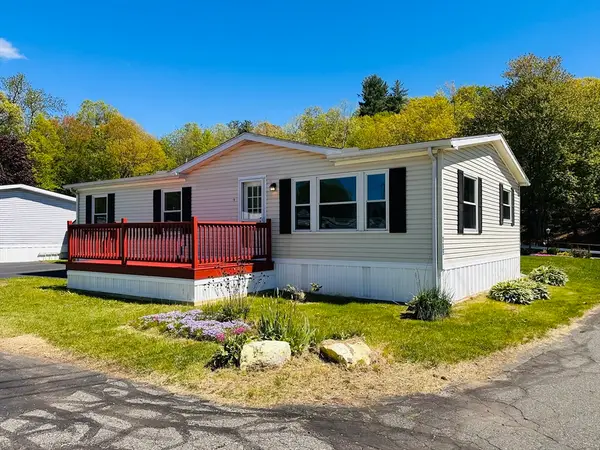 93 Grochmal Ave #119, Springfield, MA 01150
