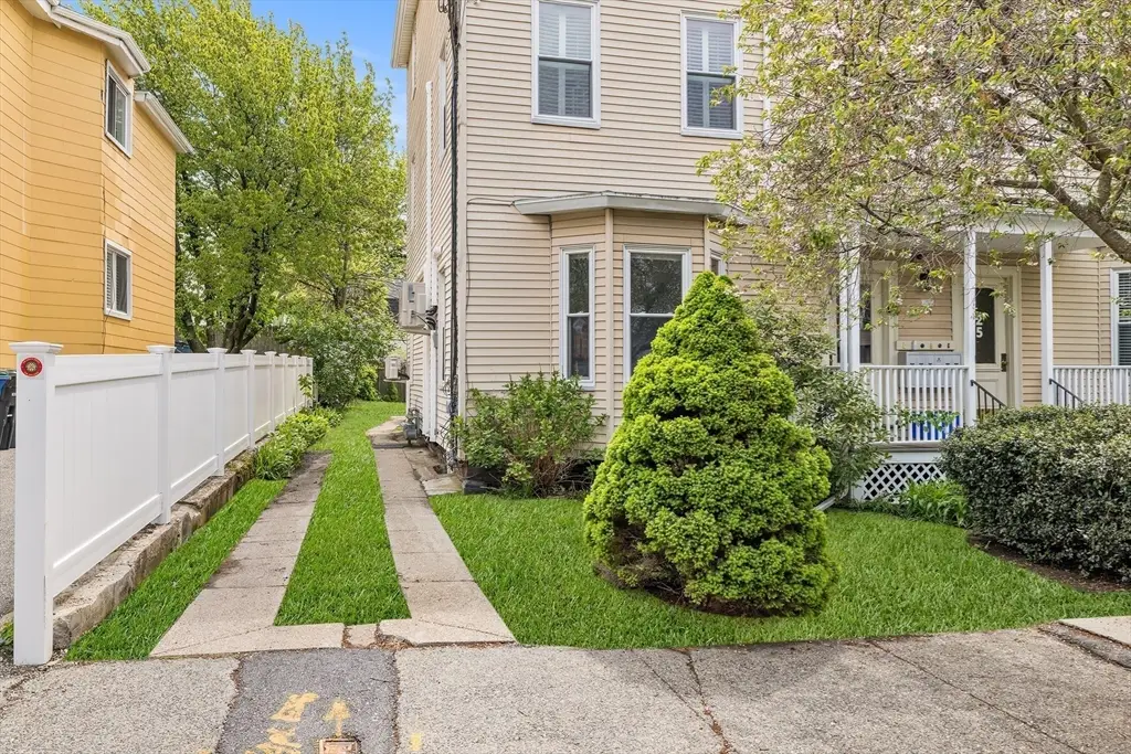 27 Prescott St #1, Somerville, MA 02143 - #1