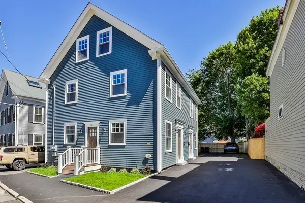 25 Carter St #A, Newburyport, MA 01950