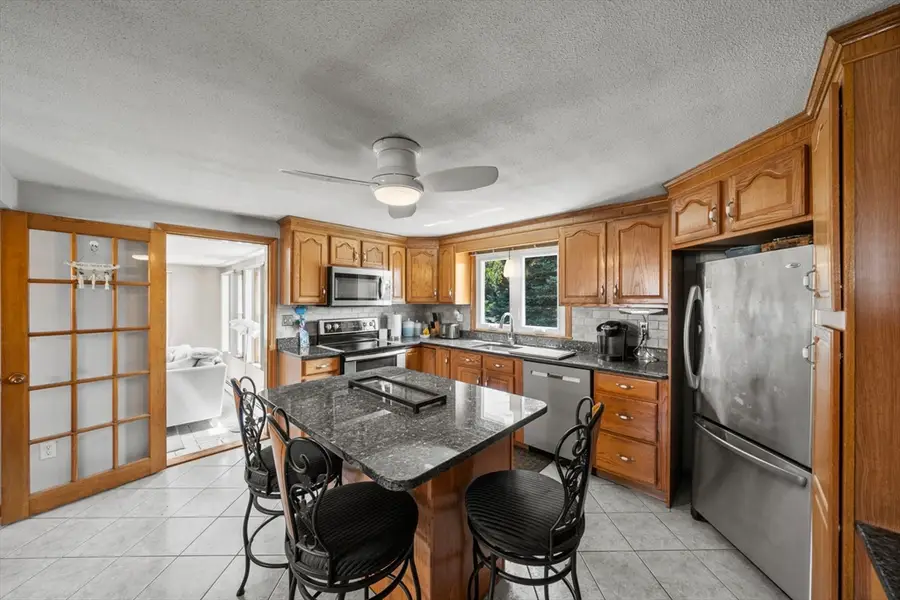 339 Passaconaway Dr, Dracut, MA 01826 - #3