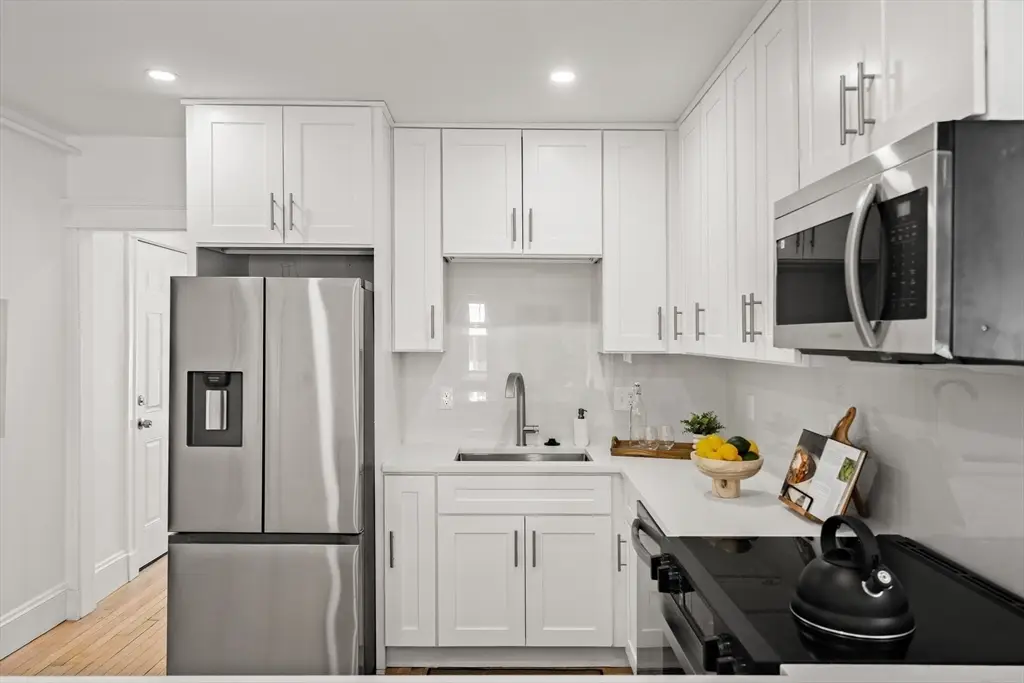 60 Derby St #4, Somerville, MA 02145 - #1