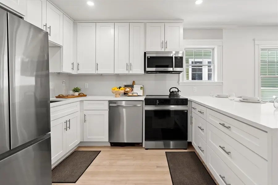 60 Derby St #4, Somerville, MA 02145 - #3
