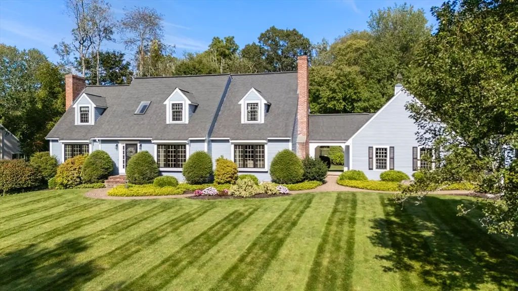 15 Knollcrest Dr, Andover, MA 01810 - #1