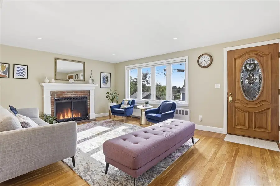 115 Collincote St, Stoneham, MA 02180 - #3