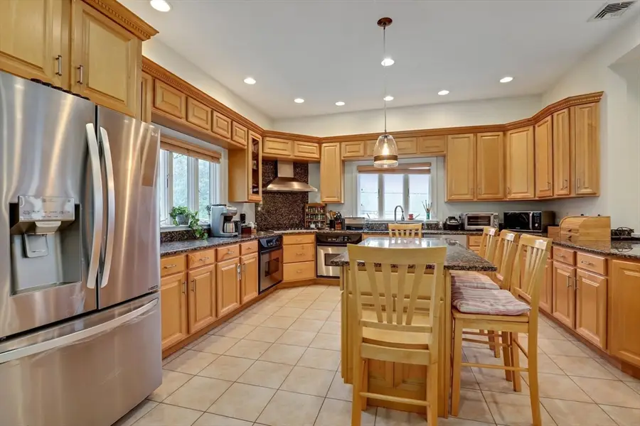 13 Essex St #2, Lynn, MA 01902 - #3