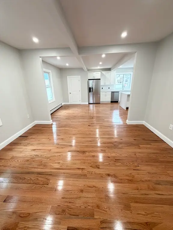 8 Brookfield St, Lawrence, MA 01843 - #3