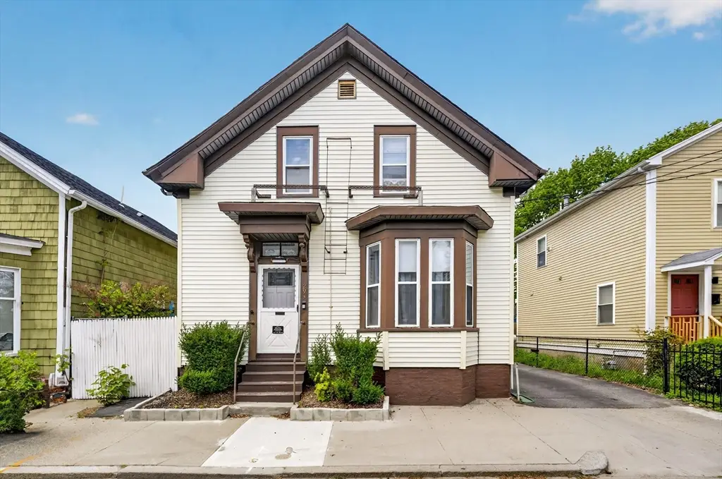 293 Swan St, Providence, RI 02905 - #1