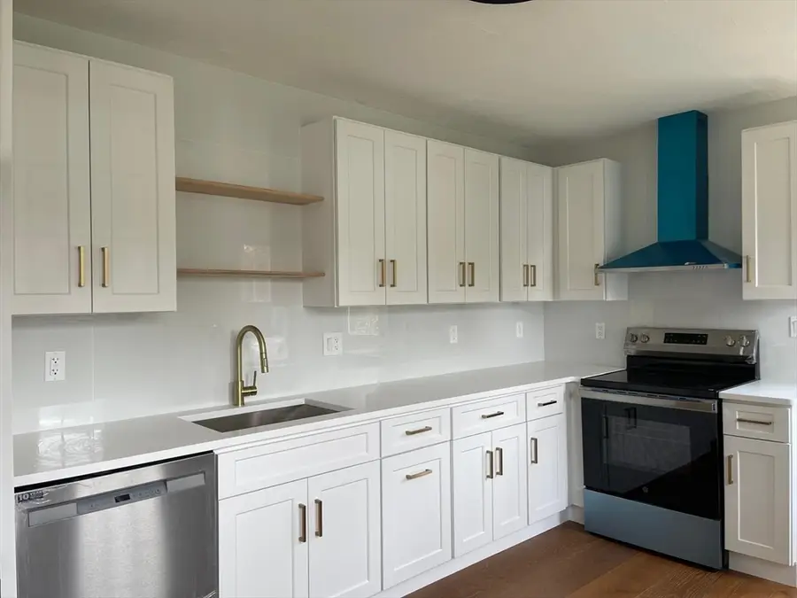 17 Sunnybank Ave, Rockland, MA 02370 - #2