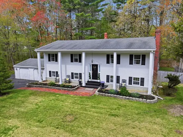 15 Hemlock Dr, Norwell, MA 02061