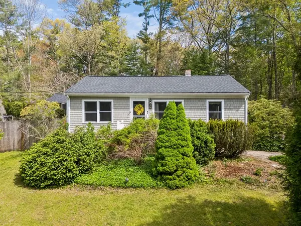 9 Mill St, Pembroke, MA 02359
