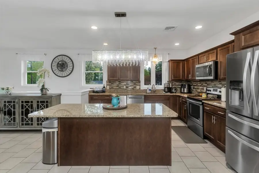 10 Laroche St, Ludlow, MA 01056 - #2