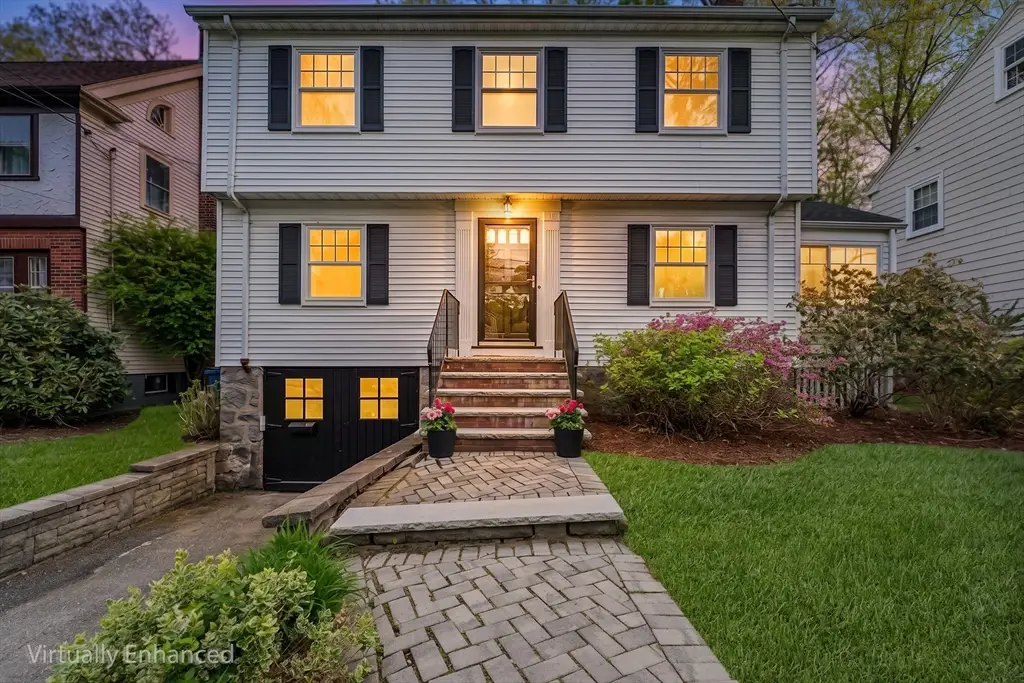 11 Crehore Rd, Chestnut Hill, MA 02467 - #1