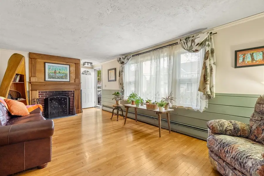 102 Park Street, Hudson, MA 01749 - #3