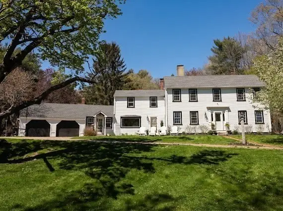 375 Linebrook Rd, Ipswich, MA 01938