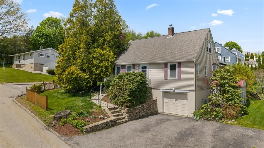 38 Upland St, Auburn, MA 01501 - #3