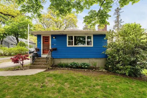 125 Sylvia St, Arlington, MA 02476
