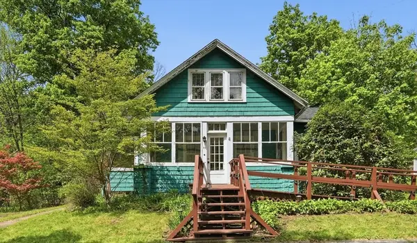 60 Spaulding St, Amherst, MA 01002