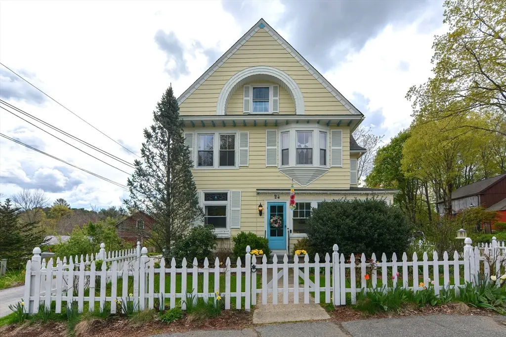 24 Main St, Upton, MA 01568 - #1