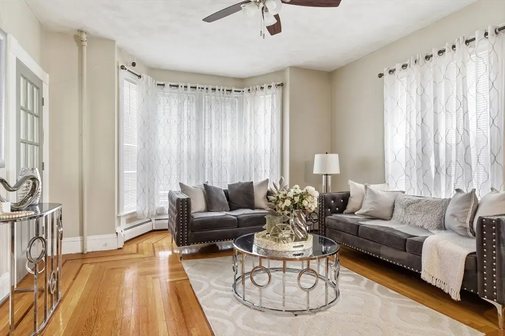 122 Perry St, Central Falls, RI 02863 - #1